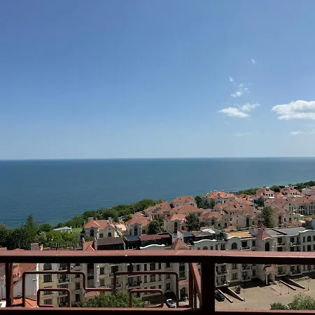морской вид в наших апартаментах с каждого окна!